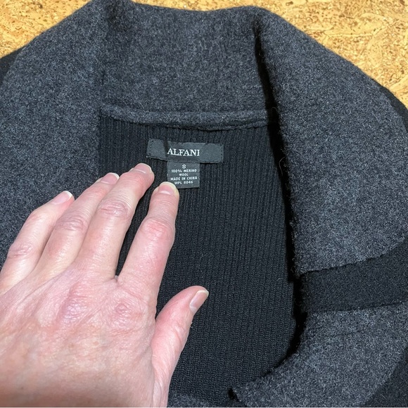 Alfani Merino Wool Ruffled Collar Button Cardigan Sweater Sz S - Picture 3 of 16